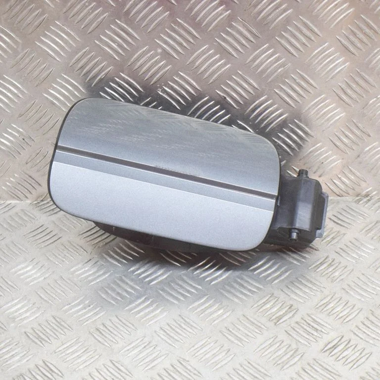 Degvielas tvertnes vāciņš 8W0809906A