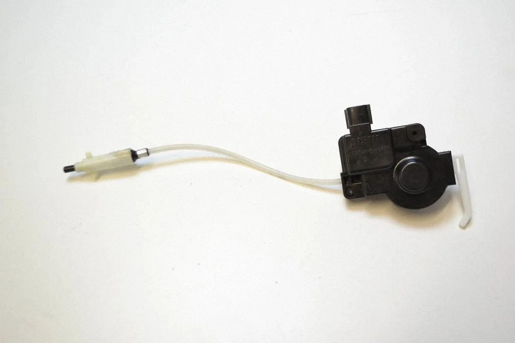 Kütusepaagi kork – Lexus GS 300 350 430 450H (2005-2012)