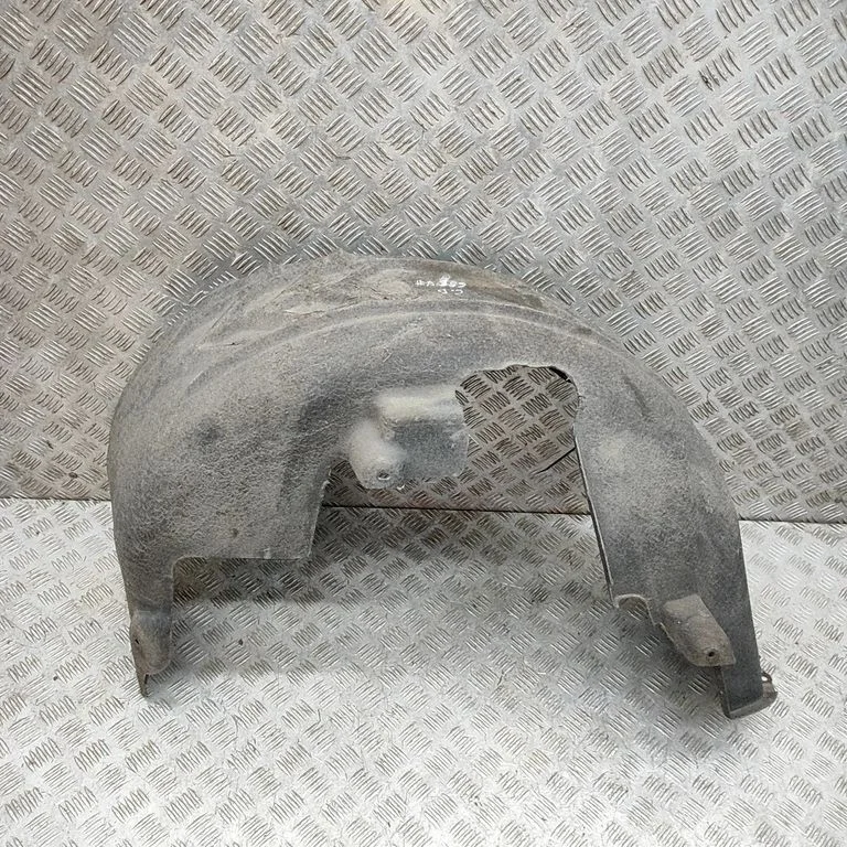 Aizmugurējais dubļusargs (arkas ieliktnis) 3G0810972C