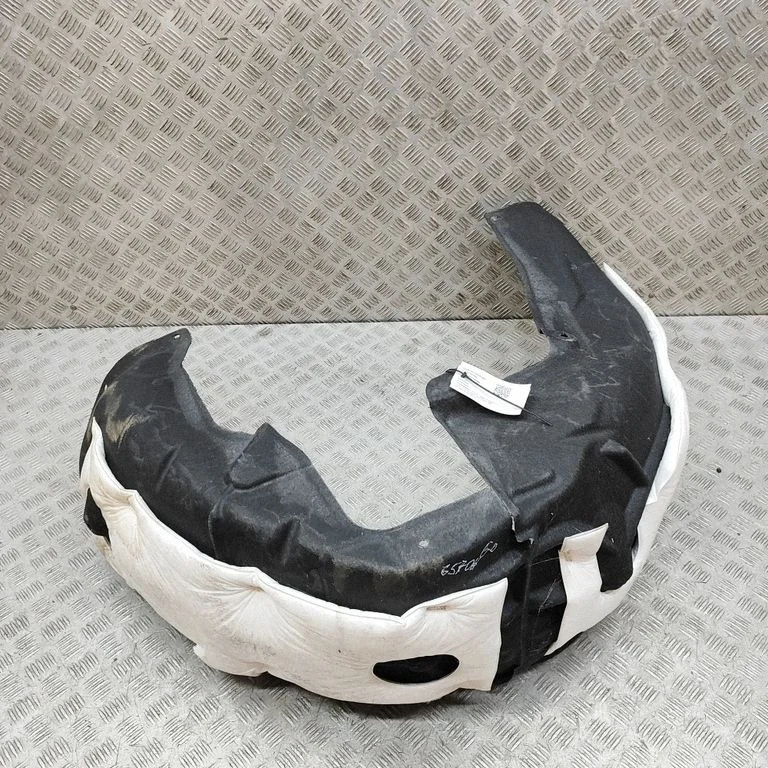Tagumine poritiivakate 176931000B