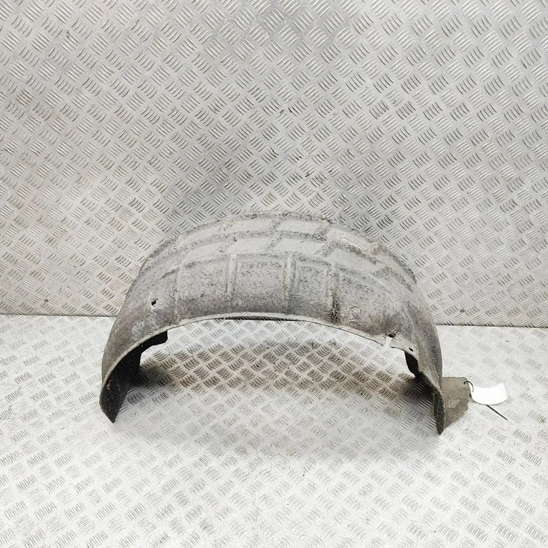 Rear arch fender liner splash guards 5G0810971E