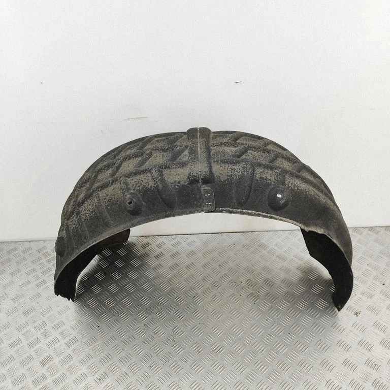 Rear arch fender liner splash guards 5LA810969