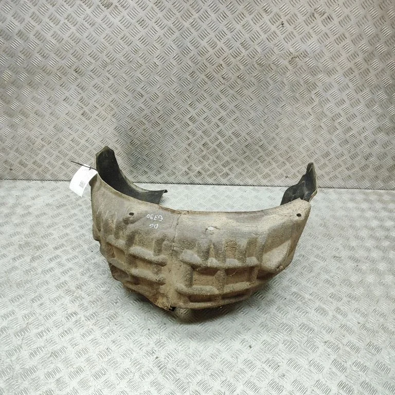 Tagumine poritiivakate 8T0810172K