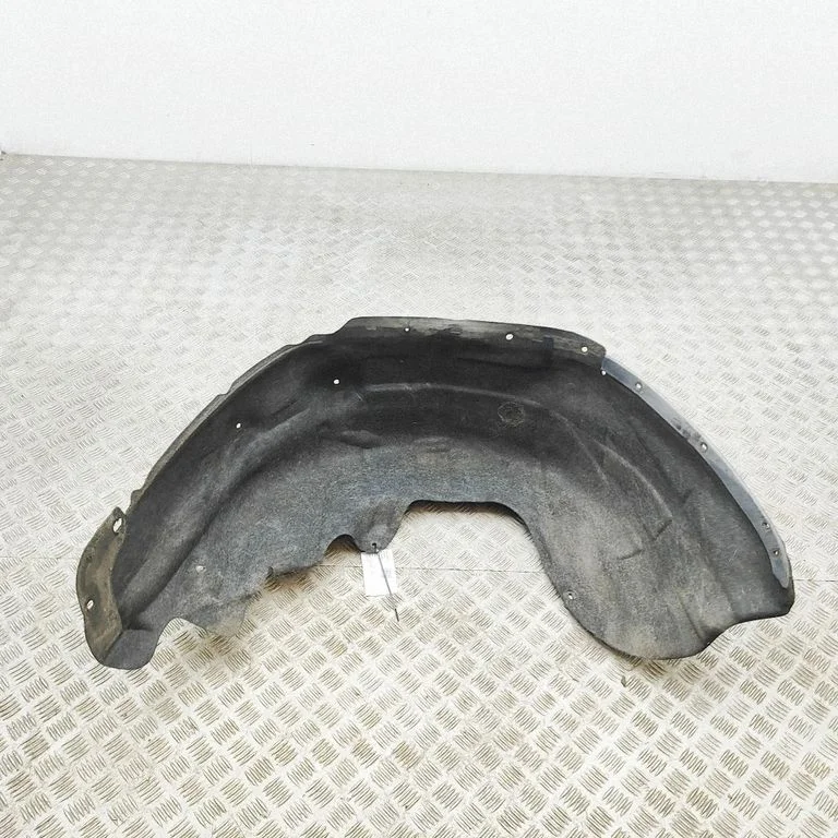 Rear arch fender liner splash guards 68138807AB