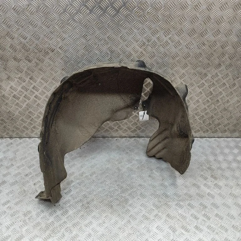 Tagumine poritiivakate – Mercedes-Benz EQB (2021-)