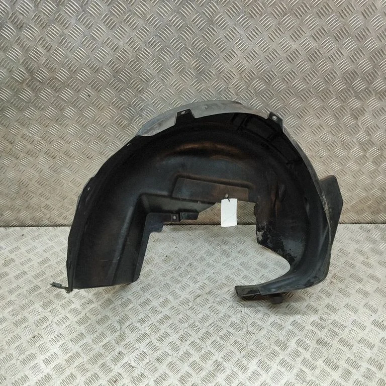 Rear arch fender liner splash guards 9810125580