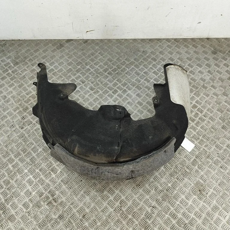 Rear arch fender liner splash guards A2136909104