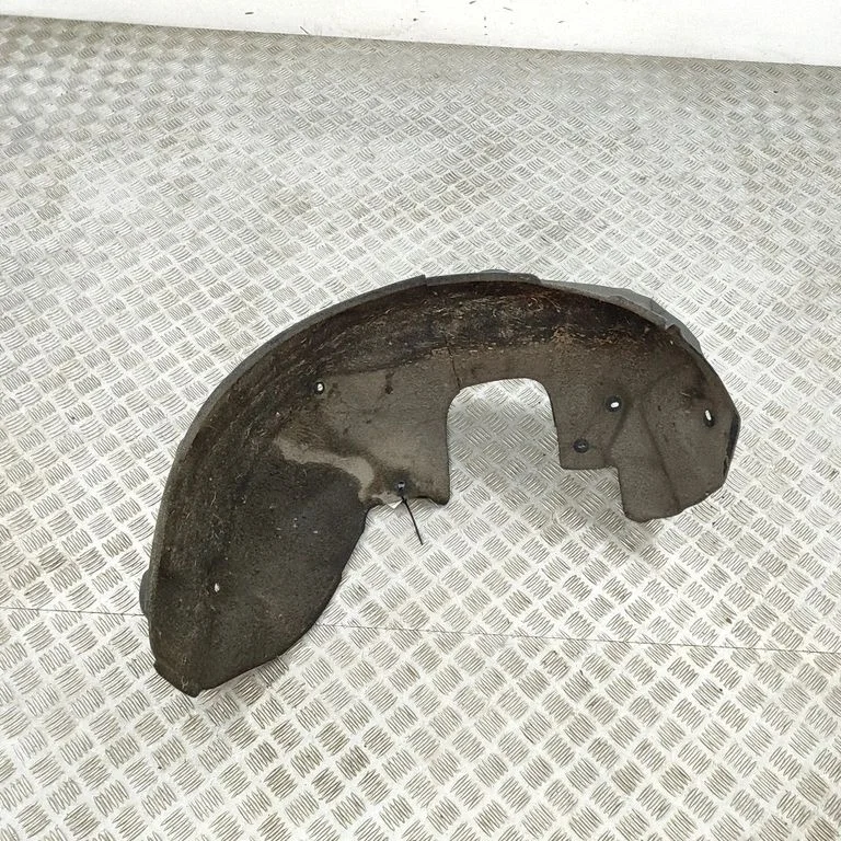 Rear arch fender liner splash guards KB7W561J1A