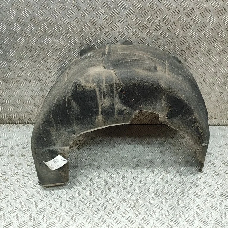 Rear arch fender liner splash guards 6W83F279D23AE