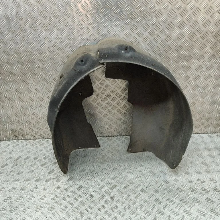 Rear arch fender liner splash guards 106700700C