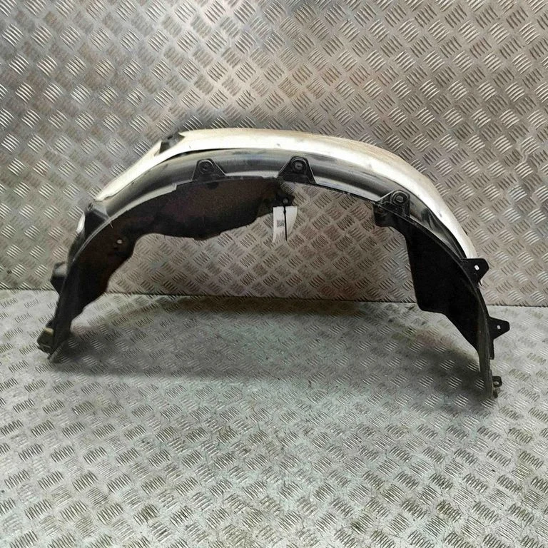 Rear arch fender liner splash guards SC2E3102130