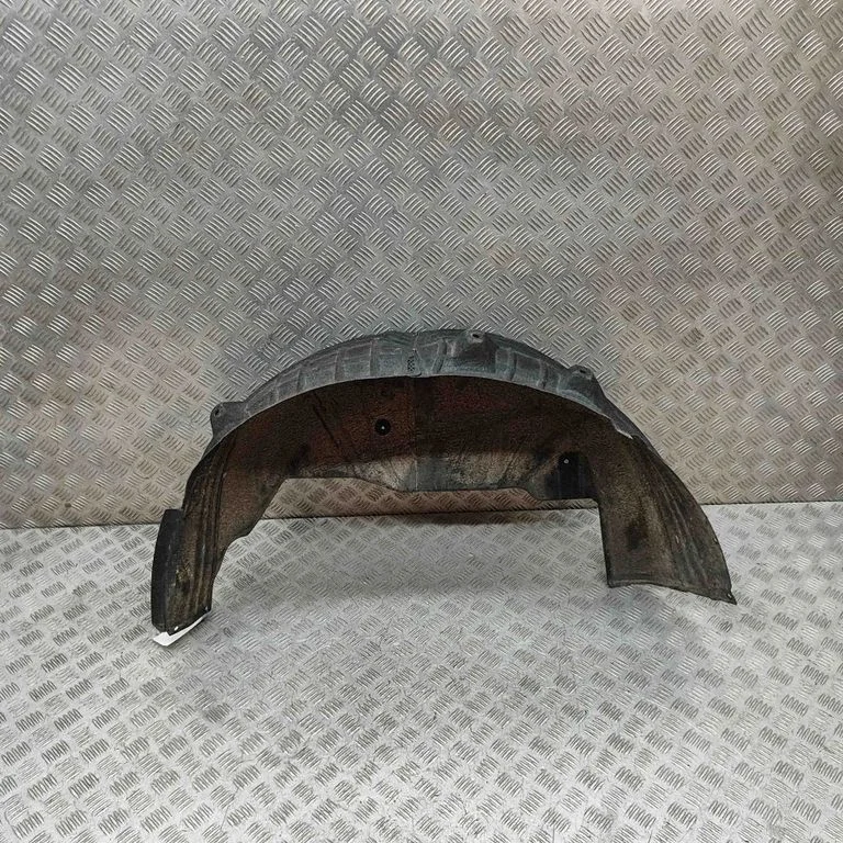 Tagumine poritiivakate 7T0810907C