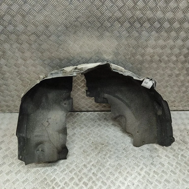 Rear arch fender liner splash guards J9D3279D23AB