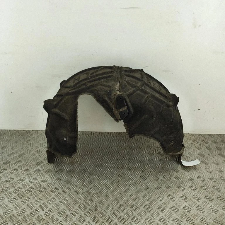 Tagumine poritiivakate 7440179