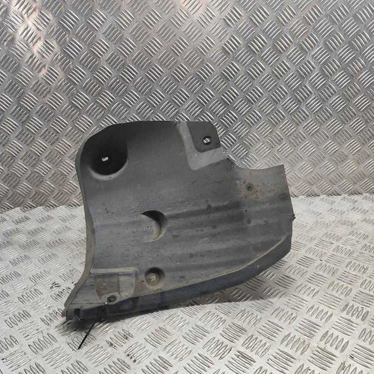 Rear arch fender liner splash guards GHP950341