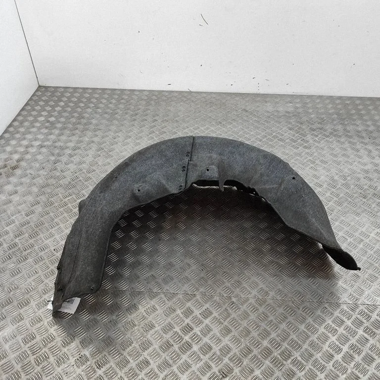 Rear arch fender liner splash guards A1676902508