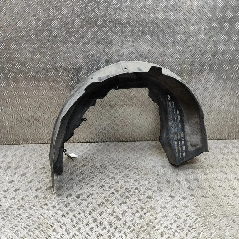 Tagumine poritiivakate – BMW i3 (2013-)