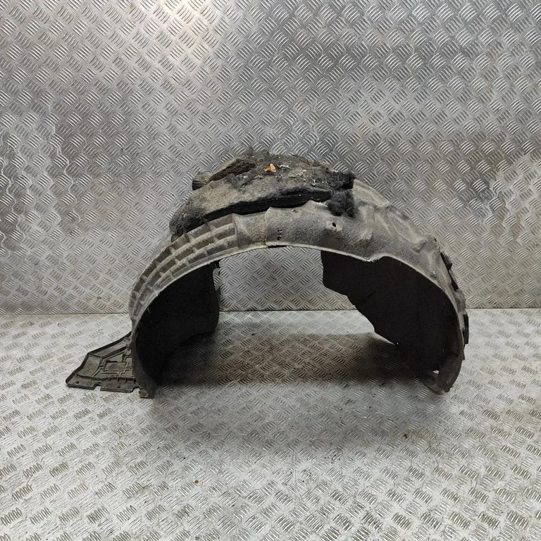 Rear arch fender liner splash guards 4M0810172G