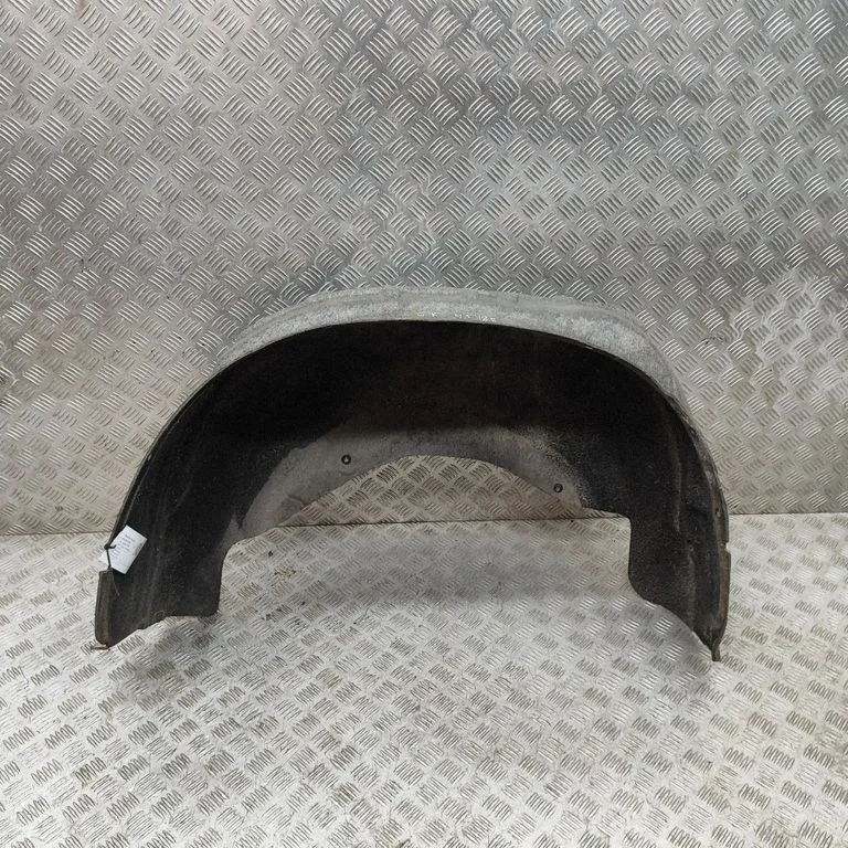 Aizmugurējais dubļusargs (arkas ieliktnis) – BMW X5 E70 (2006-2013)