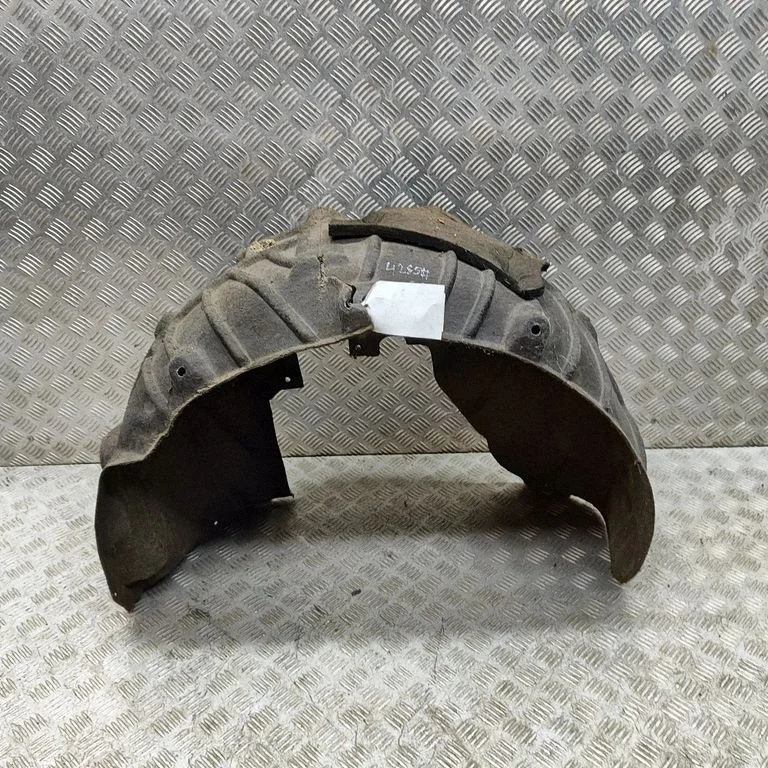 Rear arch fender liner splash guards 8W0810172G