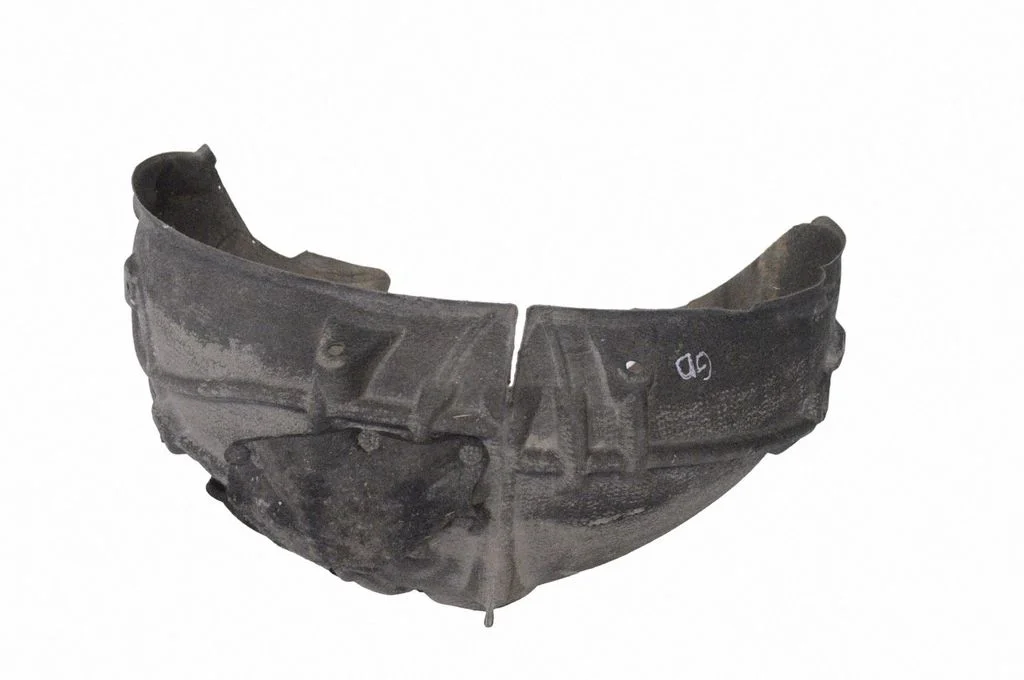 Rear arch fender liner splash guards – right