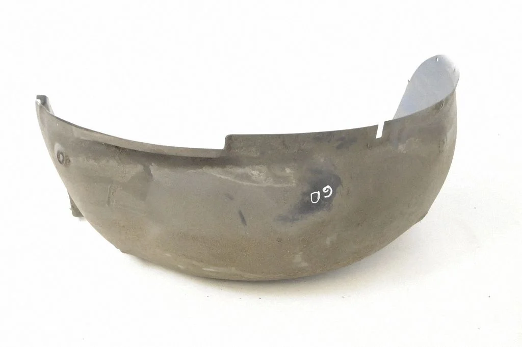 Rear arch fender liner splash guards 7L5810972C