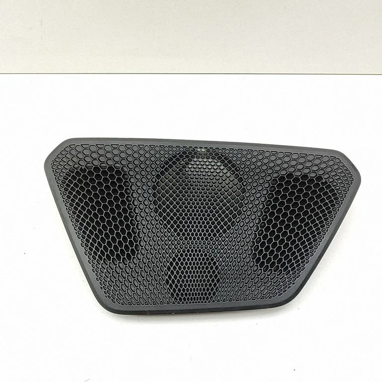 Maskownica głośnika środkowego 6831282
