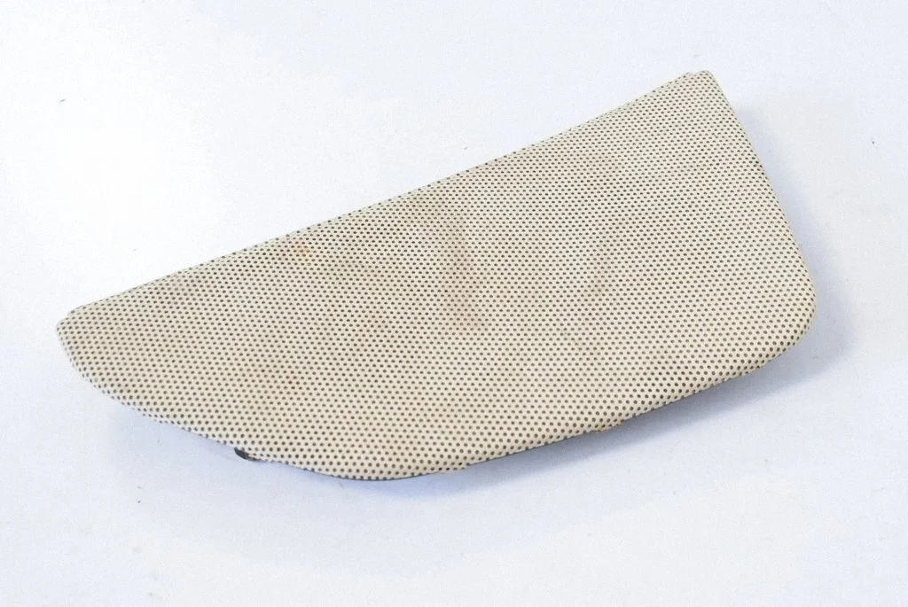 Dash center speaker trim cover 069789900 – Ferrari California F149 (2008-2014)