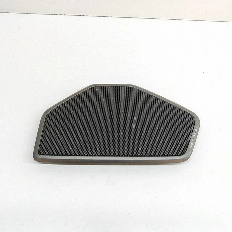 Maskownica głośnika środkowego 7482401