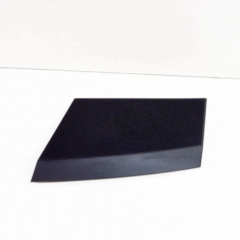Dash center speaker trim cover – Porsche Cayenne (92A) (2010-2017)
