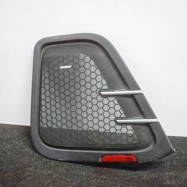 Centrālā skaļruņa apdare 7P5868511