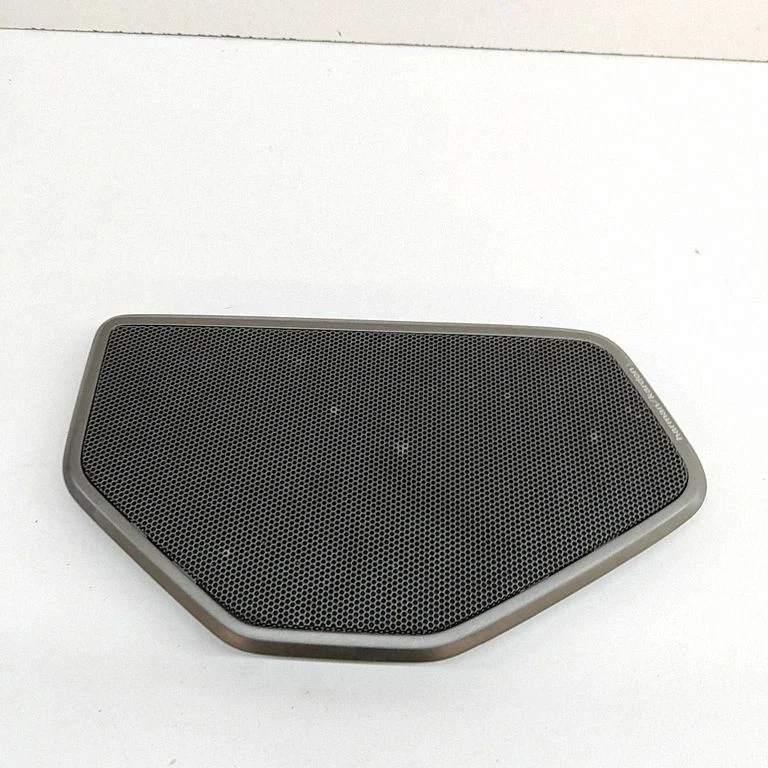 Maskownica głośnika środkowego 7482402