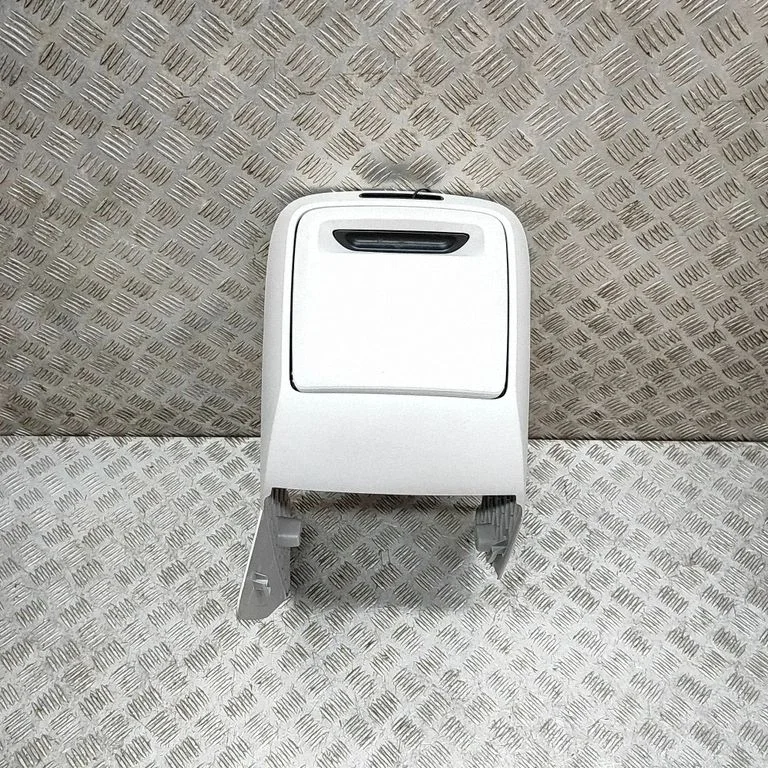 Glove box 1T3858365F