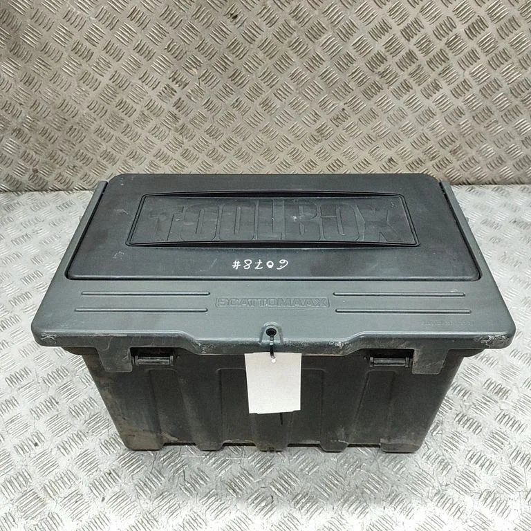 Glove box 9373300QAA