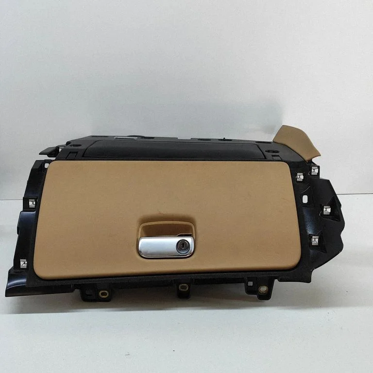 Glove box – Porsche Macan (95B) (2014-2018)