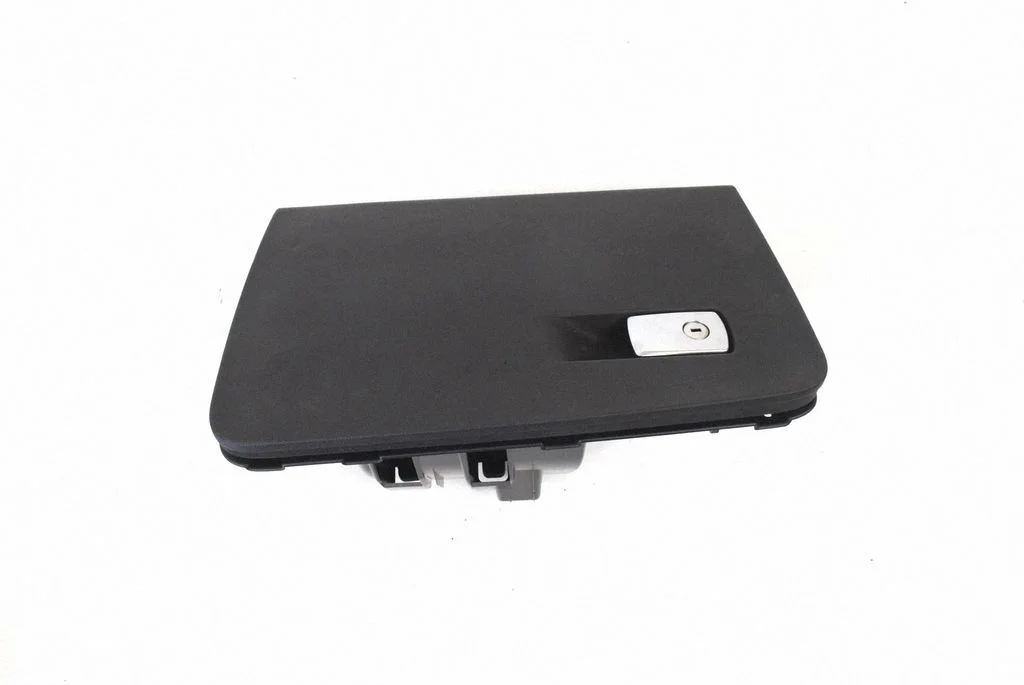 Glove box