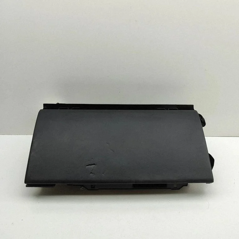 Glove box – Land Rover Range Rover L405 (2013-2021)
