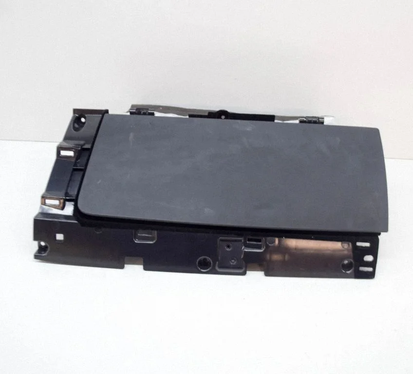 Glove box