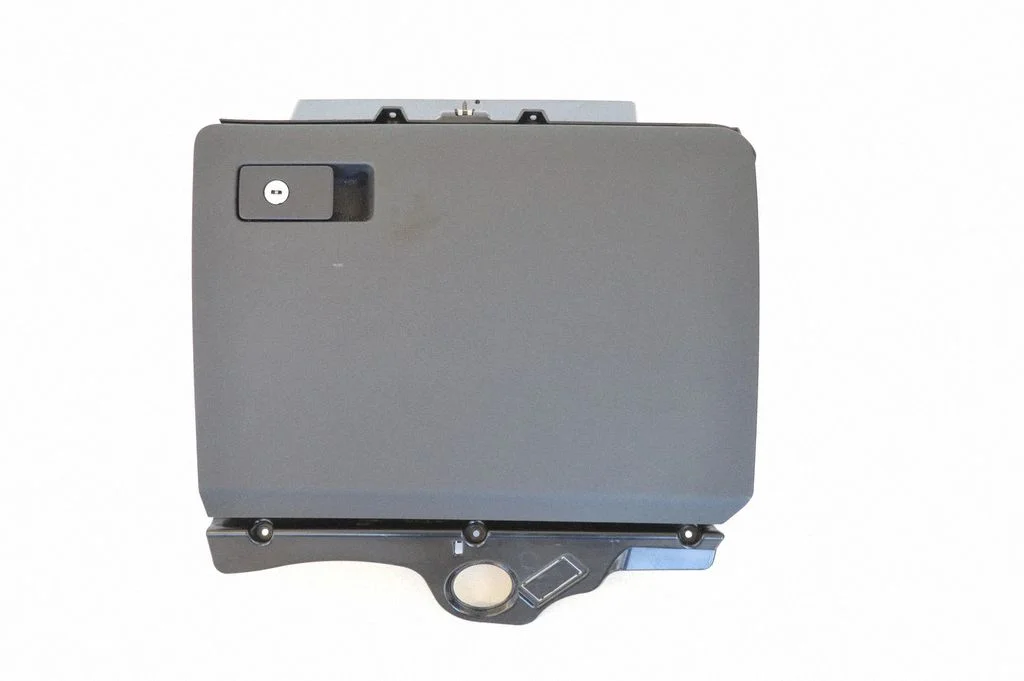 Glove box – Volkswagen Passat CC (2008-2016)