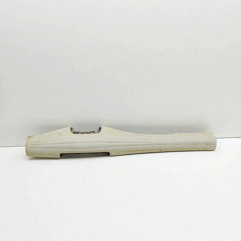 Dashboard glove box trim SC2E5306140