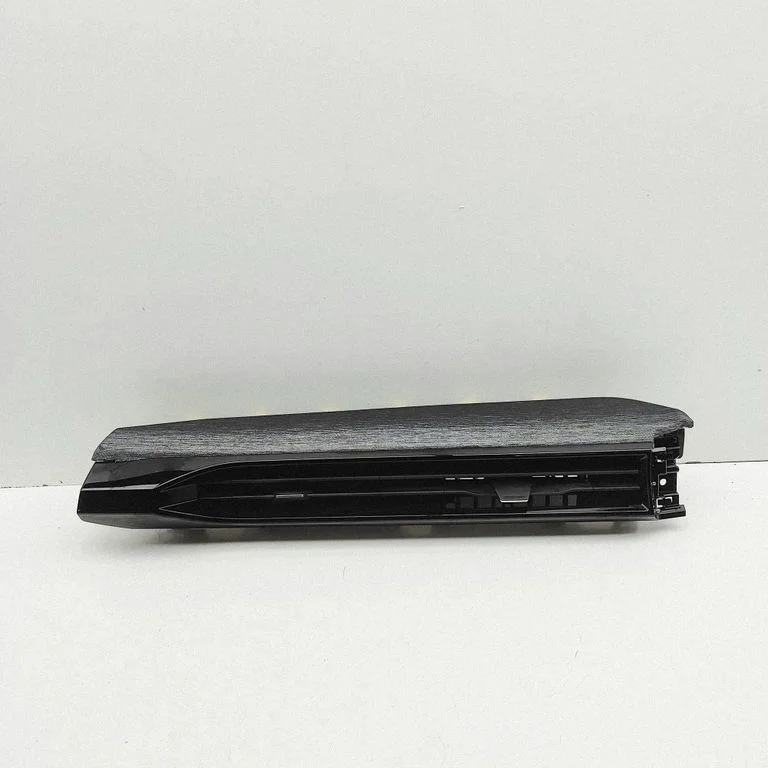 Dekoratīvā apdares josliņa 682111376R