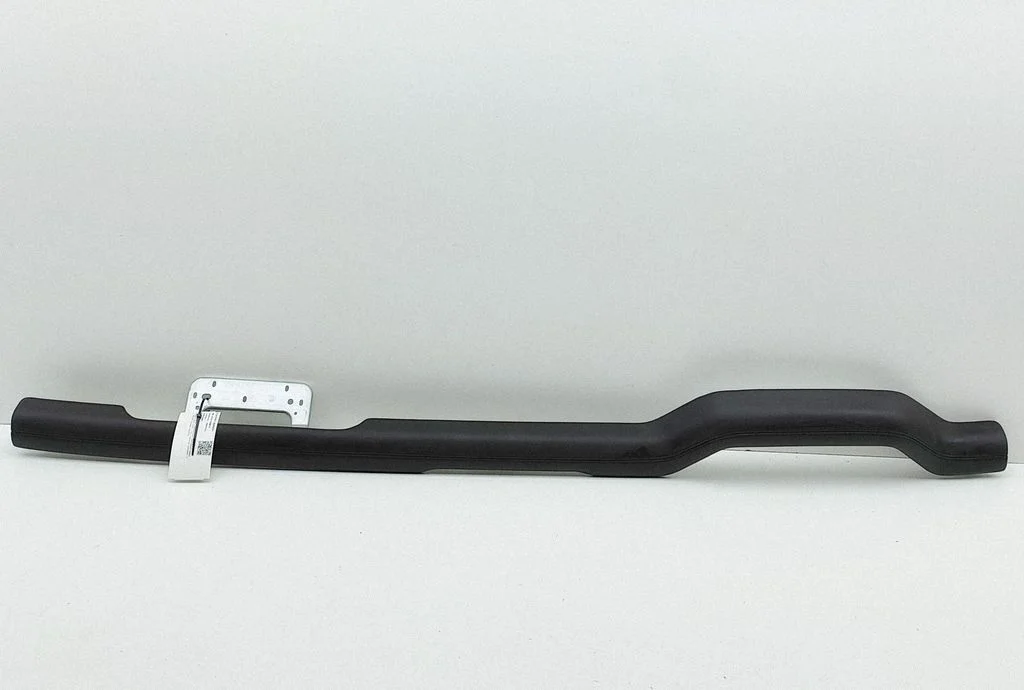 Dashboard glove box trim N8B2045E67D