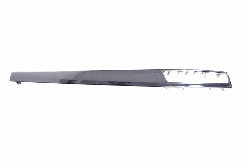 Dashboard glove box trim KD7755256