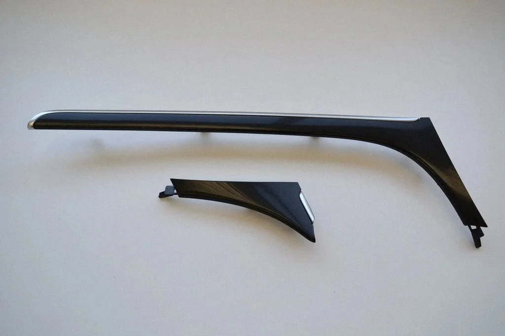 Dashboard glove box trim 22865321