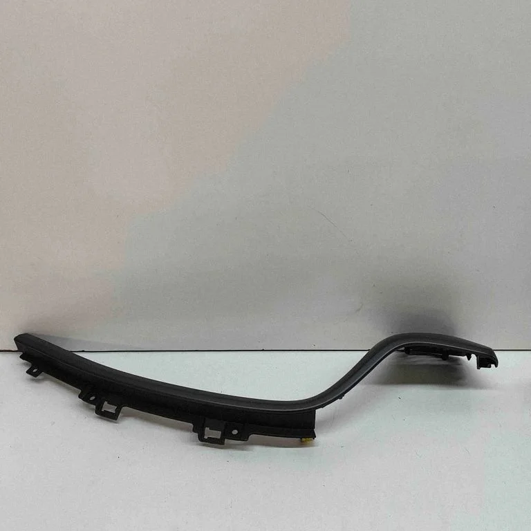 Dashboard glove box trim SC2E5306542