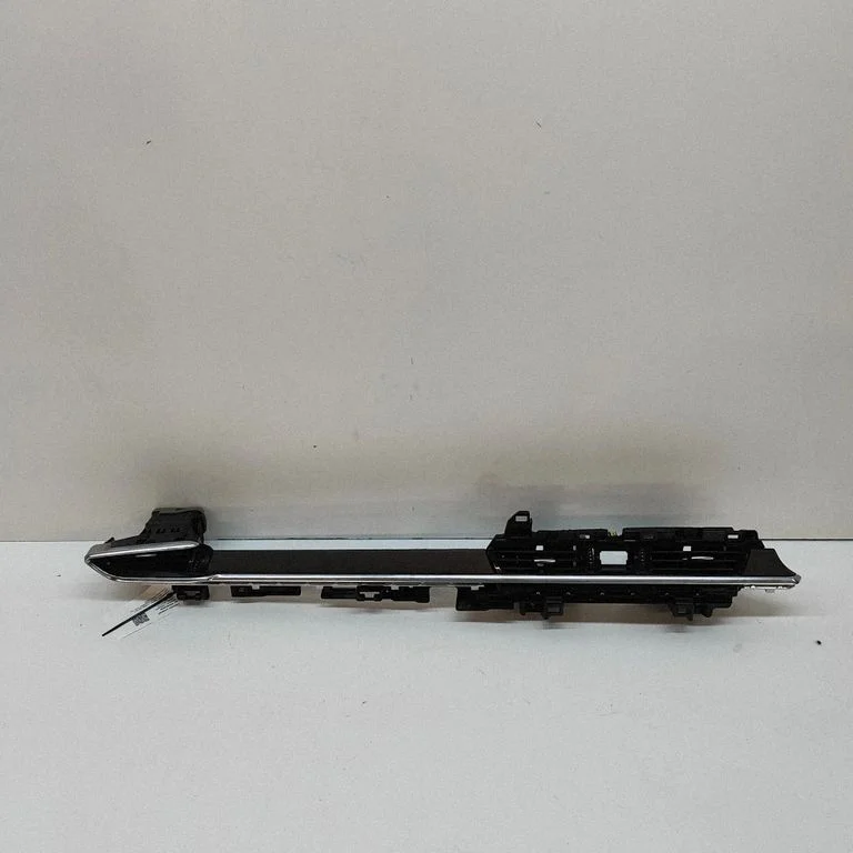 Dashboard glove box trim GRF86491X