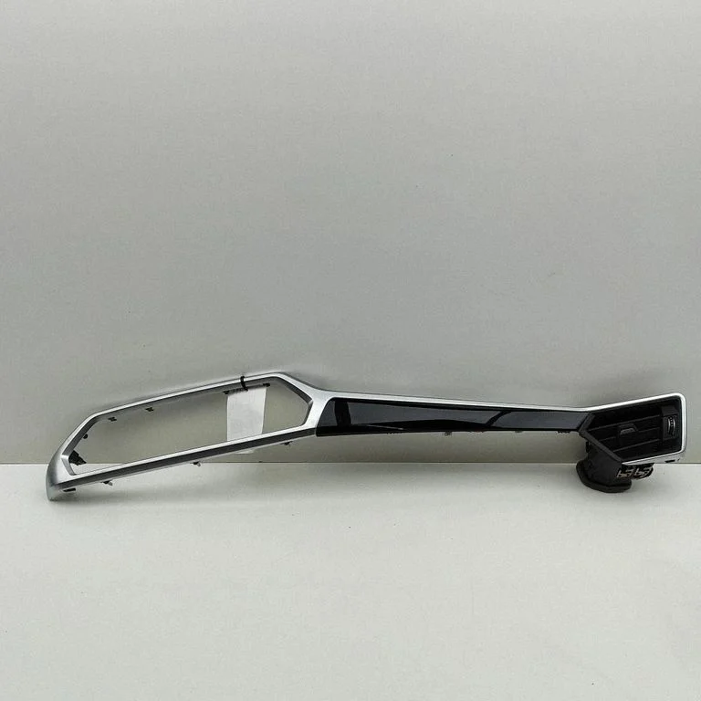 Dashboard glove box trim 9624722