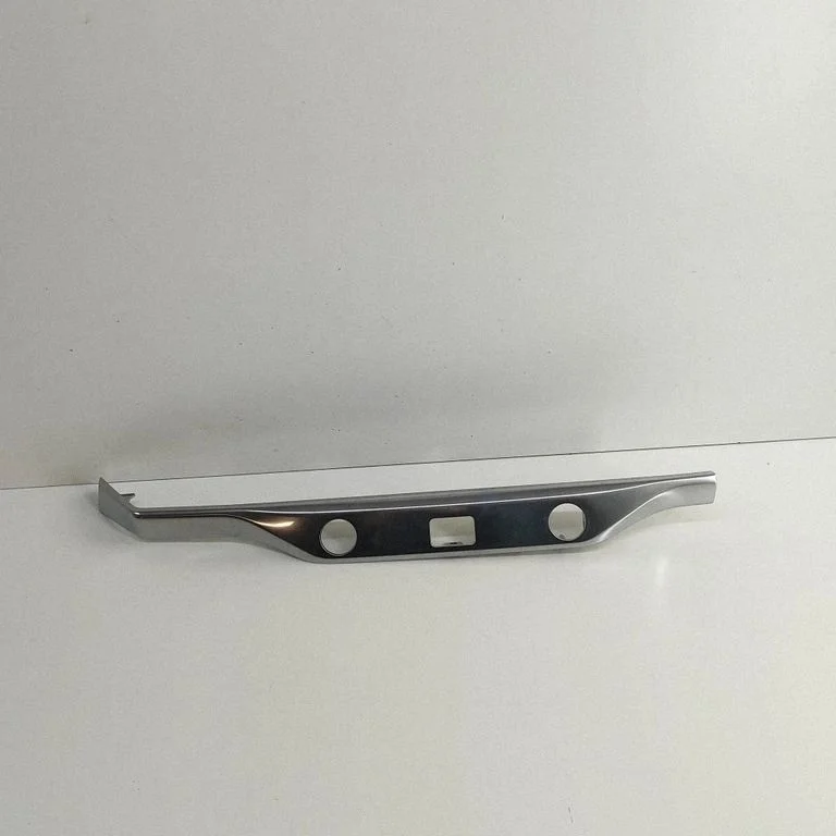 Dekoratīvā apdares josliņa J9D311584AE