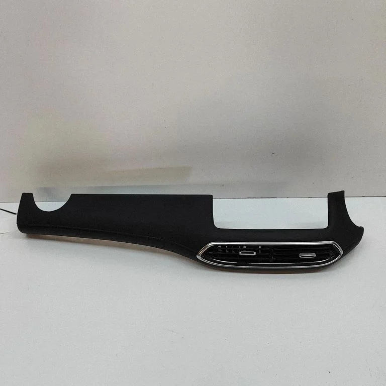 Dashboard glove box trim 10524613