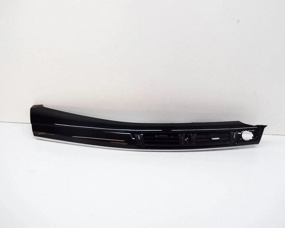 Dashboard glove box trim – BMW X6 F16 (2014-2017)